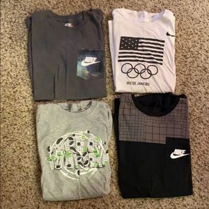 Nike T-shirt bundle - size Small